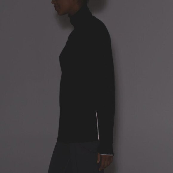 Lululemon Hill And Valley Turtleneck Top - Picture 5 of 5